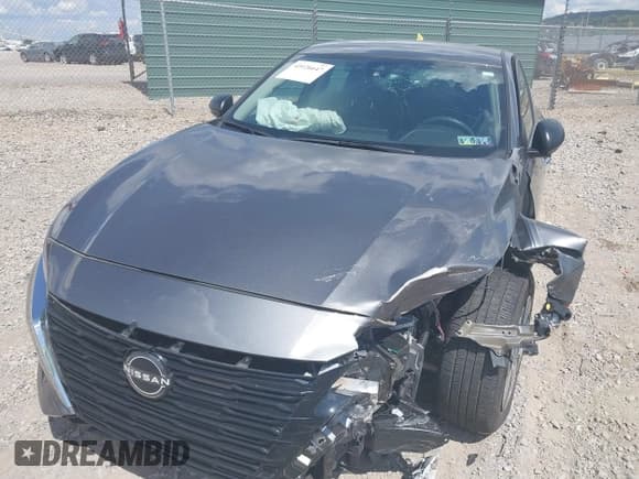 ✅ 2024 Nissan Altima S • VIN: 1N4BL4BV4RN413139 • Lot: 43126647. Wystawiony na IAAI z przebiegiem 7 808 mil. Bezpłatny archiwum sprzedaży aukcyjnych z USA i szczegółowy raport historii pojazdu na DreamBid. Zdjęcie 6.