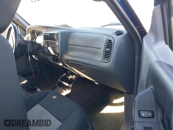 ✅ 2011 Ford Ranger XLT • VIN: 1FTKR4EE3BPB03532 • Lot: 41723661. Listed on IAAI with 219,195 mi. Free auction sales archive from the USA and detailed vehicle history report at DreamBid. Image 5.