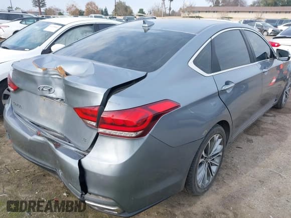 ✅ 2016 Hyundai Genesis 3.8L • VIN: KMHGN4JE1GU112337 • Lot: 41238603. Wystawiony na IAAI z przebiegiem 97 806 mil. Bezpłatny archiwum sprzedaży aukcyjnych z USA i szczegółowy raport historii pojazdu na DreamBid. Zdjęcie 4.