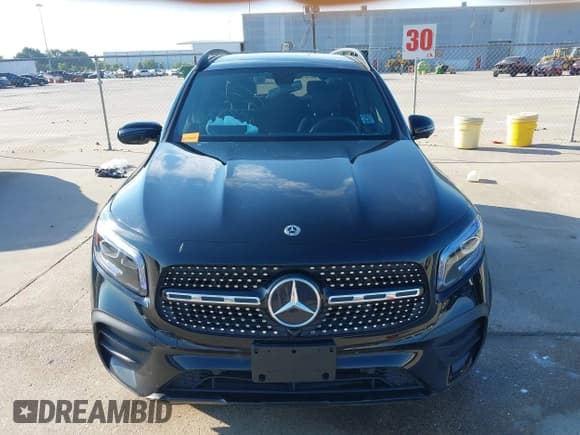 ✅ 2023 Mercedes-Benz GLB 250 • VIN: W1N4M4GB1PW322926 • Lot: 43453808. Wystawiony na IAAI z przebiegiem 24 312 mil. Bezpłatny archiwum sprzedaży aukcyjnych z USA i szczegółowy raport historii pojazdu na DreamBid. Zdjęcie 13.