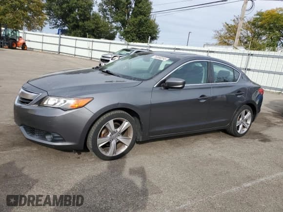 ✅ 2013 Acura ILX Premium • VIN: 19VDE1F57DE015239 • Lot: 86880245. Listed on Copart with 105,579 mi. Free auction sales archive from the USA and detailed vehicle history report at DreamBid. Image 1.
