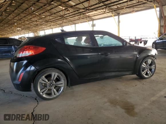 ✅ 2012 Hyundai Veloster w/Red Int • VIN: KMHTC6AD3CU058993 • Lot: 44230704. Wystawiony na Copart z przebiegiem Nie podano. Bezpłatny archiwum sprzedaży aukcyjnych z USA i szczegółowy raport historii pojazdu na DreamBid. Zdjęcie 3.