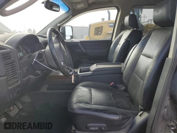 ✅ 2008 Nissan Titan • VIN: 1N6BA07F38N300420 • Lot: 82329504. Listed on Copart with 175,735 mi. Free auction sales archive from the USA and detailed vehicle history report at DreamBid. Image 7.