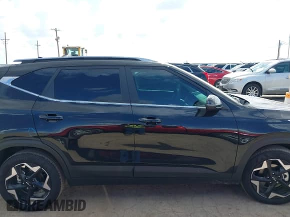 ✅ 2025 Kia Seltos EX • VIN: KNDER2AA8S7727850 • Lot: 43022613. Listed on IAAI with 5,237 mi. Free auction sales archive from the USA and detailed vehicle history report at DreamBid. Image 14.