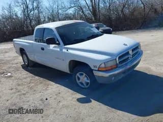 ✅ 1997 Dodge Dakota • VIN: 1B7GL23Y0VS158028 • Lot: 41761551. Wystawiony na IAAI z przebiegiem 75 468 mil. Bezpłatny archiwum sprzedaży aukcyjnych z USA i szczegółowy raport historii pojazdu na DreamBid. Zdjęcie 1.