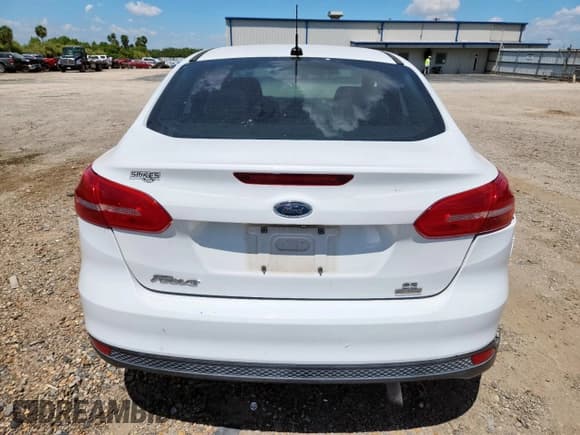✅ 2018 Ford Focus SE • VIN: 1FADP3FE1JL302694 • Лот: 71409895. Опубликован ранее на Copart с пробегом 81 626 миль. Бесплатный доступ к архиву аукционных продаж из США и подробный отчёт об истории автомобиля на DreamBid. Изображение 6.