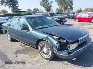 1995 Chevrolet Caprice z VIN 1G1BL52W6SR188772, wystawiony jako IAAI lot #43544720 z przebiegiem Nie podano mil oraz . Historia ofert i sprzedaży dostępna na DreamBid. Obrazek 1.