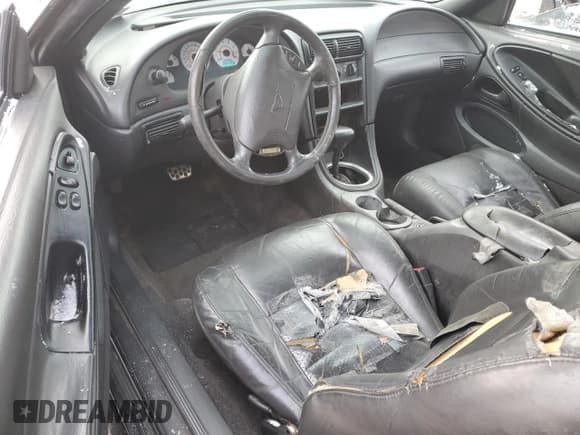 ✅ 1999 Ford Mustang GT • VIN: 1FAFP42X4XF125040 • Lot: 88689045. Listed on Copart with 207,662 mi. Free auction sales archive from the USA and detailed vehicle history report at DreamBid. Image 8.