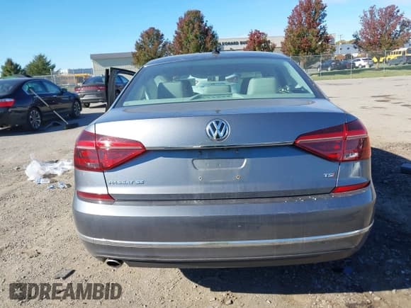 ✅ 2017 Volkswagen Passat SE • VIN: 1VWBT7A37HC014907 • Lot: 43559552. Listed on IAAI with 171,721 mi. Free auction sales archive from the USA and detailed vehicle history report at DreamBid. Image 16.