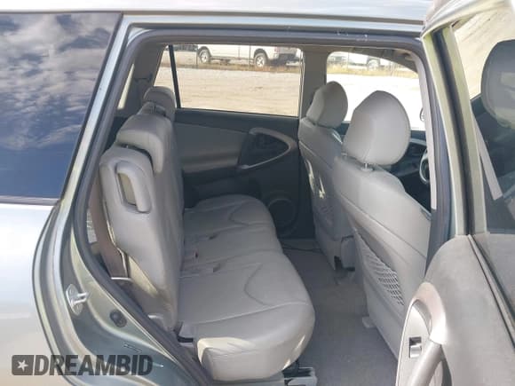 ✅ 2007 Toyota RAV4 Limited • VIN: JTMBK31V175040521 • Lot: 43130571. Listed on IAAI with 129,045 mi. Free auction sales archive from the USA and detailed vehicle history report at DreamBid. Image 8.