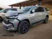 2024 Chevrolet Suburban LT z VIN 1GNSCCKDXRR331850, wystawiony jako Copart lot #79974784 z przebiegiem 4 611 mil mil oraz Czysty tytuł • Clean title. Historia ofert i sprzedaży dostępna na DreamBid. Obrazek 1.