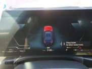 ✅ 2025 BMW 3 Series 330i xDrive • VIN: 3MW89CW00S8E95257 • Lot: 93047745. Wystawiony na Copart z przebiegiem 1 698 mil. Bezpłatny archiwum sprzedaży aukcyjnych z USA i szczegółowy raport historii pojazdu na DreamBid. Zdjęcie 9.