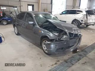 2003 BMW 3 Series 325i с VIN WBAAZ33403PH33803, выставлен на аукционе IAAI как лот 42580500 с пробегом 148 910 миль миль и . История ставок и продаж доступна на DreamBid. Изображение 1.
