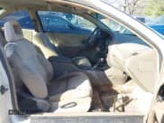 ✅ 1998 Pontiac Grand Prix GT • VIN: 1G2WP1210WF219519 • Lot: 41798072. Listed on IAAI with 193,035 mi. Free auction sales archive from the USA and detailed vehicle history report at DreamBid. Image 5.