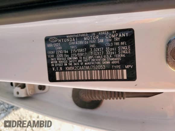 2021 Hyundai Kona SEL z VIN KM8K2CAA1MU752053, wystawiony jako Copart lot #69663785 z przebiegiem 51 903 mil mil oraz Czysty tytuł • Clean title. Historia ofert i sprzedaży dostępna na DreamBid. Obrazek 14.