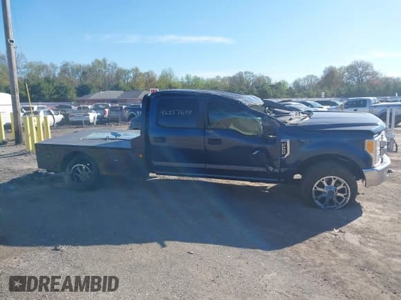 ✅ 2017 Ford F-250 Lariat • VIN: 1FT7W2BT0HEC85426 • Лот: 42157680. Опубликован ранее на IAAI с пробегом 220 000 миль. Бесплатный доступ к архиву аукционных продаж из США и подробный отчёт об истории автомобиля на DreamBid. Изображение 12.