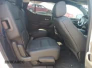 ✅ 2023 Chevrolet Traverse LT • VIN: 1GNERHKWXPJ228689 • Lot: 68876214. Wystawiony na Copart z przebiegiem 27 425 mil. Bezpłatny archiwum sprzedaży aukcyjnych z USA i szczegółowy raport historii pojazdu na DreamBid. Zdjęcie 11.