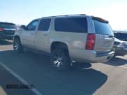 ✅ 2008 Chevrolet Suburban 3LT • VIN: 3GNFC16JX8G264106 • Lot: 42946812. Listed on IAAI with 263,774 mi. Free auction sales archive from the USA and detailed vehicle history report at DreamBid. Image 3.