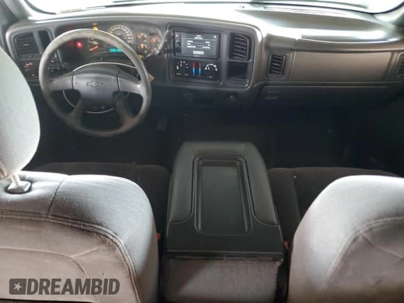 ✅ 2006 Chevrolet Silverado 1500 LS • VIN: 2GCEC13V861349396 • Lot: 75665904. Wystawiony na Copart z przebiegiem 143 078 mil. Bezpłatny archiwum sprzedaży aukcyjnych z USA i szczegółowy raport historii pojazdu na DreamBid. Zdjęcie 8.