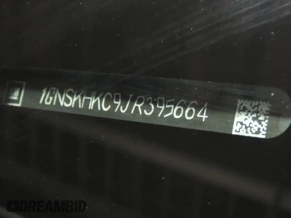 ✅ 2018 Chevrolet Suburban LT • VIN: 1GNSKHKC9JR395664 • Lot: 48152065. Wystawiony na Copart z przebiegiem 84 267 mil. Bezpłatny archiwum sprzedaży aukcyjnych z USA i szczegółowy raport historii pojazdu na DreamBid. Zdjęcie 10.