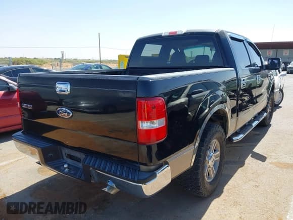 ✅ 2005 Ford F-150 XLT • VIN: 1FTRW12W25KC88032 • Lot: 42293506. Wystawiony na IAAI z przebiegiem Nie podano. Bezpłatny archiwum sprzedaży aukcyjnych z USA i szczegółowy raport historii pojazdu na DreamBid. Zdjęcie 4.