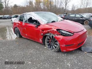 ✅ 2022 Tesla Model Y Performance • VIN: 7SAYGDEF6NF379665 • Lot: 43461107. Wystawiony na IAAI z przebiegiem 31 393 mil. Bezpłatny archiwum sprzedaży aukcyjnych z USA i szczegółowy raport historii pojazdu na DreamBid. Zdjęcie 1.