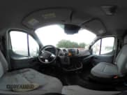 ✅ 2018 Ford Transit • VIN: 1FTYR2YMXJKB11642 • Lot: 42235879. Wystawiony na IAAI z przebiegiem 149 561 mil. Bezpłatny archiwum sprzedaży aukcyjnych z USA i szczegółowy raport historii pojazdu na DreamBid. Zdjęcie 18.