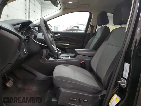 ✅ 2017 Ford Escape SE • VIN: 1FMCU0GD2HUC76240 • Лот: 90505455. Опубликован ранее на Copart с пробегом 117 900 миль. Бесплатный доступ к архиву аукционных продаж из США и подробный отчёт об истории автомобиля на DreamBid. Изображение 7.