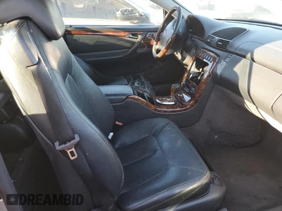 ✅ 2001 Mercedes-Benz CL AMG • VIN: WDBPJ73J71A015789 • Lot: 47043564. Wystawiony na Copart z przebiegiem Nie podano. Bezpłatny archiwum sprzedaży aukcyjnych z USA i szczegółowy raport historii pojazdu na DreamBid. Zdjęcie 10.