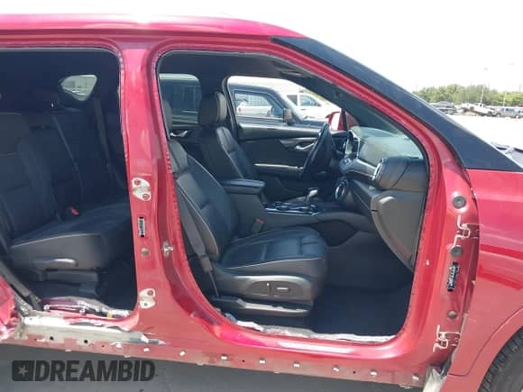 2019 Chevrolet Blazer Premier z VIN 3GNKBFRS4KS692860, wystawiony jako IAAI lot #43018417 z przebiegiem 57 447 mil mil oraz . Historia ofert i sprzedaży dostępna na DreamBid. Obrazek 5.