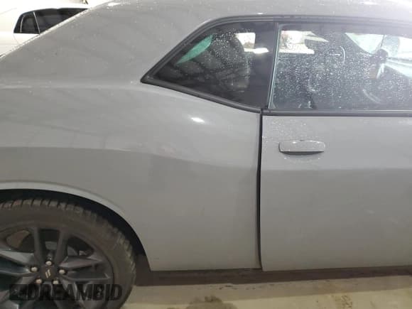 ✅ 2022 Dodge Challenger GT • VIN: 2C3CDZKG8NH175734 • Lot: 43253623. Wystawiony na Copart z przebiegiem 6 137 mil. Bezpłatny archiwum sprzedaży aukcyjnych z USA i szczegółowy raport historii pojazdu na DreamBid. Zdjęcie 10.