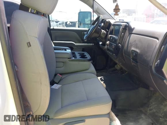 ✅ 2018 Chevrolet Silverado 2500HD Work Truck • VIN: 1GC2CUEG7JZ259899 • Lot: 42549205. Wystawiony na IAAI z przebiegiem 330 512 mil. Bezpłatny archiwum sprzedaży aukcyjnych z USA i szczegółowy raport historii pojazdu na DreamBid. Zdjęcie 5.