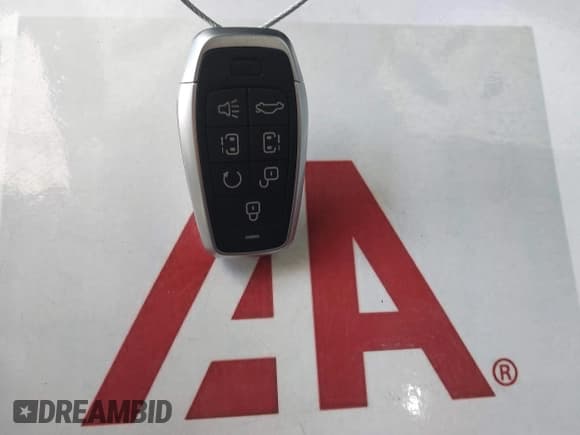 ✅ 2015 Kia K900 Premium • VIN: KNALU4D40F6027207 • Lot: 43309830. Listed on IAAI with 144,088 mi. Free auction sales archive from the USA and detailed vehicle history report at DreamBid. Image 11.