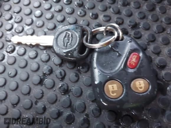 ✅ 2006 Chevrolet Silverado 2500HD LT1 • VIN: 1GCHK23D46F191371 • Лот: 41032500. Опубликован ранее на IAAI с пробегом Не указан. Бесплатный доступ к архиву аукционных продаж из США и подробный отчёт об истории автомобиля на DreamBid. Изображение 11.