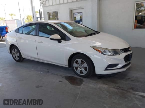✅ 2017 Chevrolet Cruze LS • VIN: 1G1BC5SM2H7222483 • Lot: 43765227. Listed on IAAI with 187,114 mi. Free auction sales archive from the USA and detailed vehicle history report at DreamBid. Image 1.