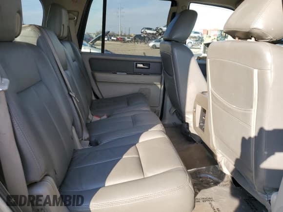 ✅ 2011 Ford Expedition XLT • VIN: 1FMJU1J54BEF57097 • Lot: 94004875. Listed on Copart with 299,590 mi. Free auction sales archive from the USA and detailed vehicle history report at DreamBid. Image 11.