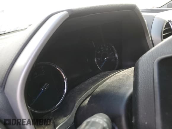 ✅ 2017 Ford F-350 Platinum • VIN: 1FT8W3BT0HED37504 • Lot: 87694025. Listed on Copart with 168,453 mi. Free auction sales archive from the USA and detailed vehicle history report at DreamBid. Image 9.