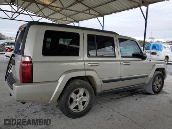 ✅ 2007 Jeep Commander Sport • VIN: 1J8HG48K67C602821 • Лот: 49789085. Опубликован ранее на Copart с пробегом 176 333 миль. Бесплатный доступ к архиву аукционных продаж из США и подробный отчёт об истории автомобиля на DreamBid. Изображение 3.