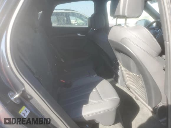 ✅ 2025 Audi Q5 Sportback S line Premium Plus • VIN: WA15AAFY9S2013028 • Lot: 84900355. Listed on Copart with 5,137 mi. Free auction sales archive from the USA and detailed vehicle history report at DreamBid. Image 11.