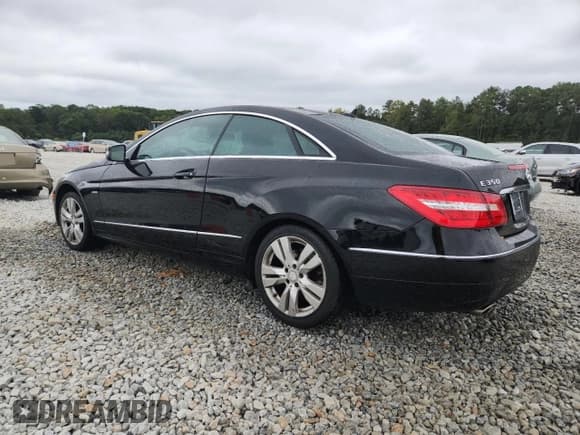 ✅ 2012 Mercedes-Benz E 350 • VIN: WDDKJ5KB8CF134182 • Lot: 83933335. Listed on Copart with 160,156 mi. Free auction sales archive from the USA and detailed vehicle history report at DreamBid. Image 2.