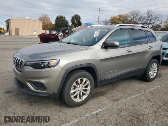 ✅ 2021 Jeep Cherokee Latitude • VIN: 1C4PJMCB3MD163191 • Lot: 90245395. Wystawiony na Copart z przebiegiem 73 004 mil. Bezpłatny archiwum sprzedaży aukcyjnych z USA i szczegółowy raport historii pojazdu na DreamBid. Zdjęcie 1.