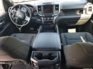 ✅ 2019 Ram 1500 Big Horn • VIN: 1C6SRFMT9KN626844 • Lot: 69946075. Wystawiony na Copart z przebiegiem 64 305 mil. Bezpłatny archiwum sprzedaży aukcyjnych z USA i szczegółowy raport historii pojazdu na DreamBid. Zdjęcie 8.