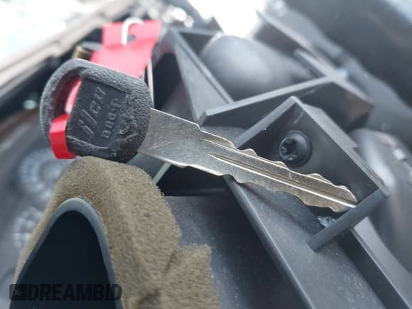 ✅ 2005 Chevrolet Silverado 1500 LT • VIN: 1GCEC19T15Z296326 • Лот: 41604712. Опубликован ранее на IAAI с пробегом Не указан. Бесплатный доступ к архиву аукционных продаж из США и подробный отчёт об истории автомобиля на DreamBid. Изображение 11.