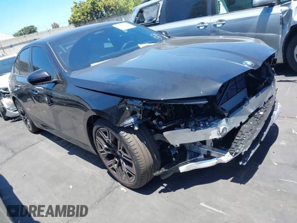 ✅ 2026 BMW 5 Series 530i • VIN: WBA43FJ08TCU98197 • Lot: 42604141. Listed on IAAI with 887 mi. Free auction sales archive from the USA and detailed vehicle history report at DreamBid. Image 1.