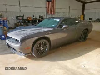 ✅ 2018 Dodge Challenger SXT • VIN: 2C3CDZAG7JH303067 • Лот: 85004405. Опубликован ранее на Copart с пробегом 143 762 миль. Бесплатный доступ к архиву аукционных продаж из США и подробный отчёт об истории автомобиля на DreamBid. Изображение 1.