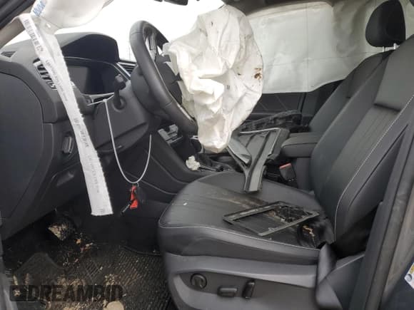 ✅ 2023 Volkswagen Tiguan SE • VIN: 3VV2B7AX2PM053394 • Lot: 80225344. Wystawiony na Copart z przebiegiem Nie podano. Bezpłatny archiwum sprzedaży aukcyjnych z USA i szczegółowy raport historii pojazdu na DreamBid. Zdjęcie 7.