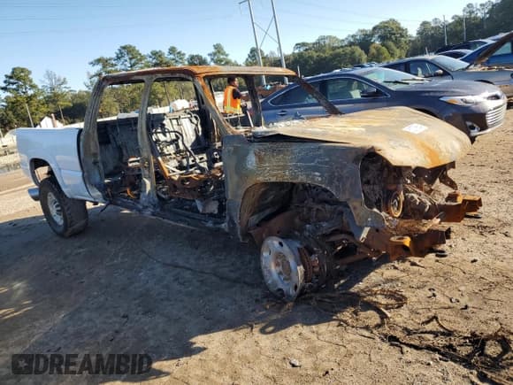 ✅ 2004 GMC Sierra 2500HD • VIN: 1GTHK23144F141847 • Lot: 81376684. Listed on Copart with Not provided. Free auction sales archive from the USA and detailed vehicle history report at DreamBid. Image 4.