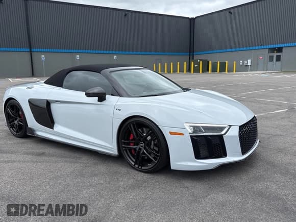 ✅ 2018 Audi R8 • VIN: WUAVACFX3J7902212 • Lot: 58197295. Wystawiony na Copart z przebiegiem 28 854 mil. Bezpłatny archiwum sprzedaży aukcyjnych z USA i szczegółowy raport historii pojazdu na DreamBid. Zdjęcie 1.