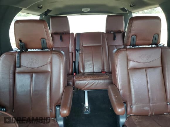 ✅ 2011 Ford Expedition Max XLT • VIN: 1FMJK1J58BEF05039 • Lot: 81451935. Wystawiony na Copart z przebiegiem 217 975 mil. Bezpłatny archiwum sprzedaży aukcyjnych z USA i szczegółowy raport historii pojazdu na DreamBid. Zdjęcie 10.