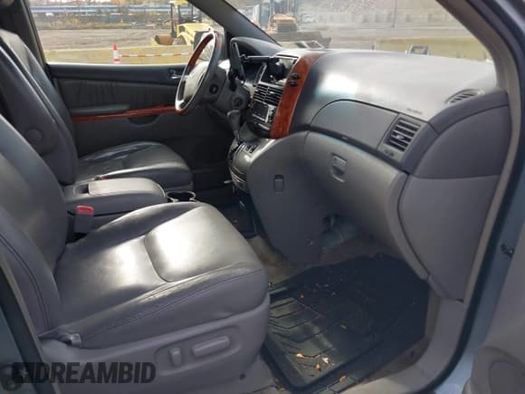 ✅ 2006 Toyota Sienna XLE • VIN: 5TDBA22C86S055682 • Lot: 43635867. Wystawiony na IAAI z przebiegiem 154 684 mil. Bezpłatny archiwum sprzedaży aukcyjnych z USA i szczegółowy raport historii pojazdu na DreamBid. Zdjęcie 5.